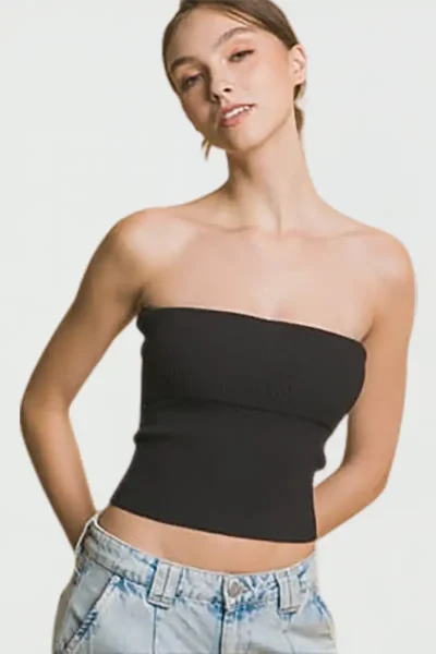 top-corte-recto-sin-tirantes-color-negro